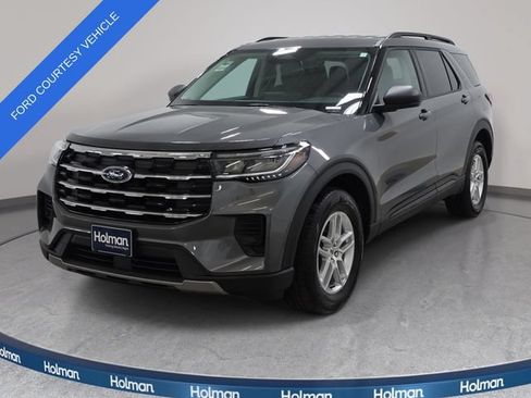 Used 2026 Ford Explorer Active AWD/4WD image 1