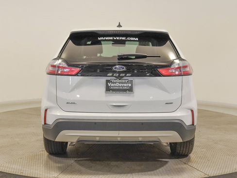 Used 2024 Ford Edge SEL image 9