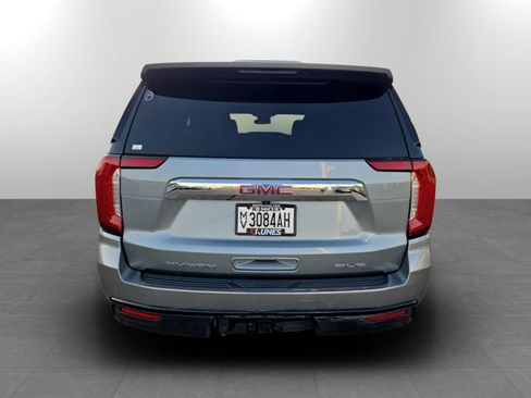 Used 2024 GMC Yukon SLE AWD/4WD image 7