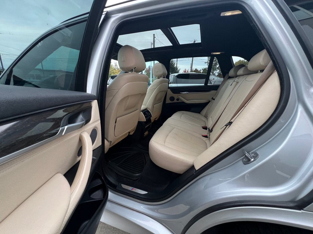 Used 2016 BMW X5 xDrive40e w/ M Sport AWD/4WD image 13