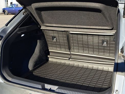 Certified 2023 Volkswagen ID.4 2WD image 12