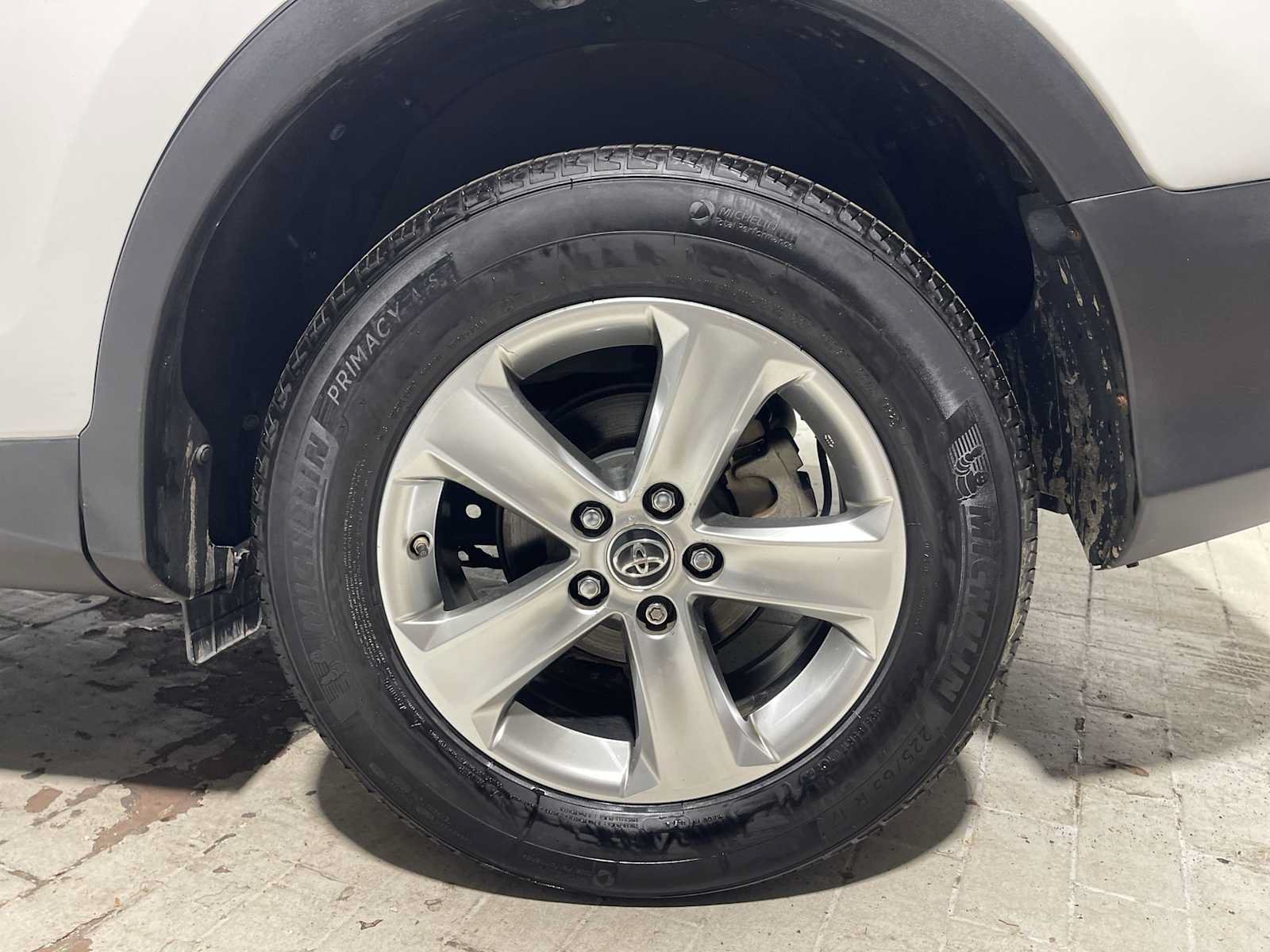 Used 2015 Toyota RAV4 XLE AWD/4WD image 8
