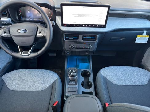 New 2025 Ford Maverick XLT w/ XLT Luxury Package image 13