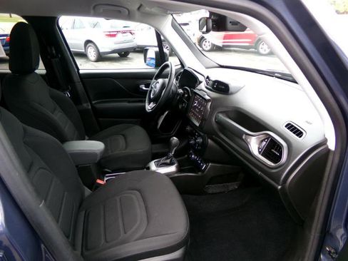 Used 2022 Jeep Renegade Latitude w/ Convenience Group image 29