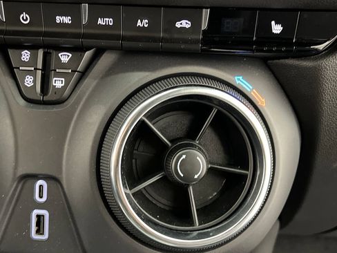 Used 2025 Chevrolet Blazer LT FWD image 55