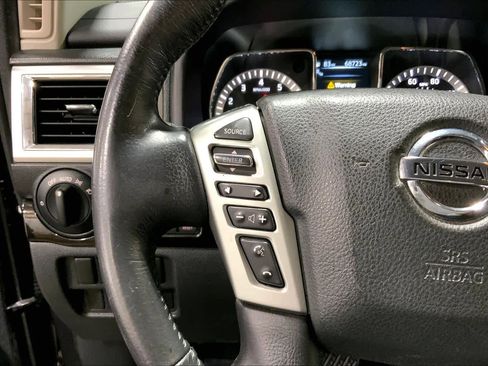 Used 2018 Nissan Titan SV w/ SV Convenience Package AWD/4WD image 24