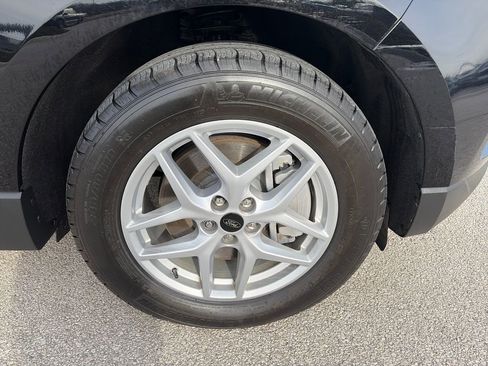 Used 2024 Ford Edge SEL w/ Convenience Package image 9