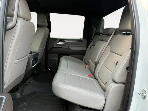 Used 2024 Chevrolet Silverado 2500 LTZ w/ LTZ Convenience Package AWD/4WD image 13