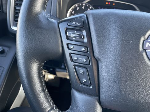 Used 2023 Nissan Frontier SV w/ Technology Package image 16