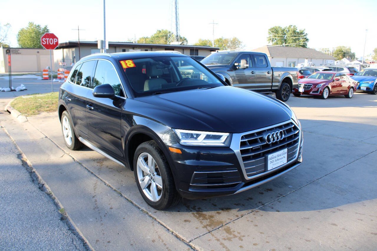 Used 2018 Audi Q5 2.0T Premium Plus w/ Premium Plus Package AWD/4WD image 2