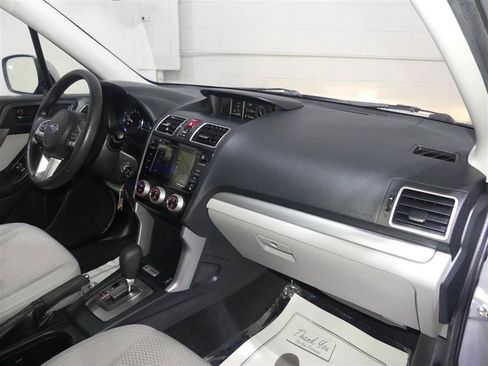 Used 2018 Subaru Forester 2.5i Premium AWD/4WD image 24