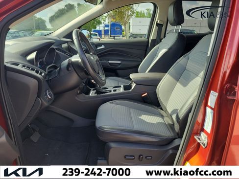 Used 2019 Ford Escape SE FWD image 20