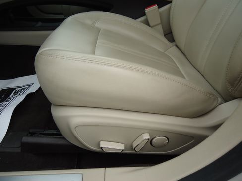 Used 2020 Lincoln MKZ AWD w/ Convenience Package image 26