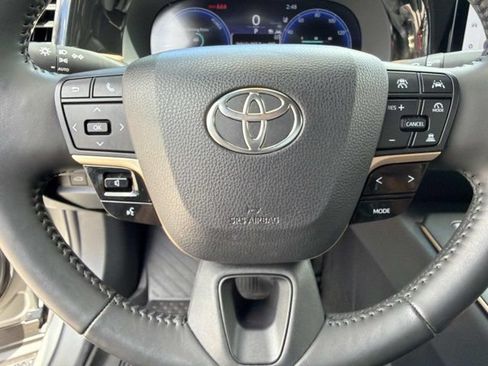 Used 2023 Toyota Crown AWD/4WD image 24
