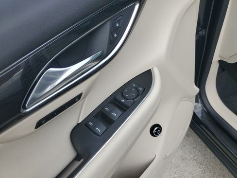 Used 2021 Buick Envision Essence FWD image 23