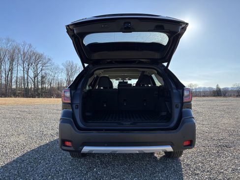 Certified 2023 Subaru Outback Limited image 11