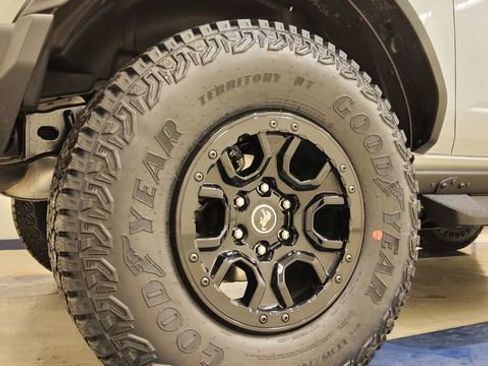 New 2025 Ford Bronco Badlands w/ Sasquatch Package image 14