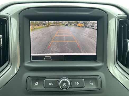 Used 2025 Chevrolet Silverado 1500 W/T image 17