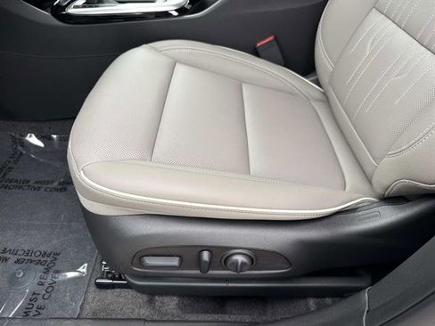New 2026 Buick Envista Avenir FWD image 14