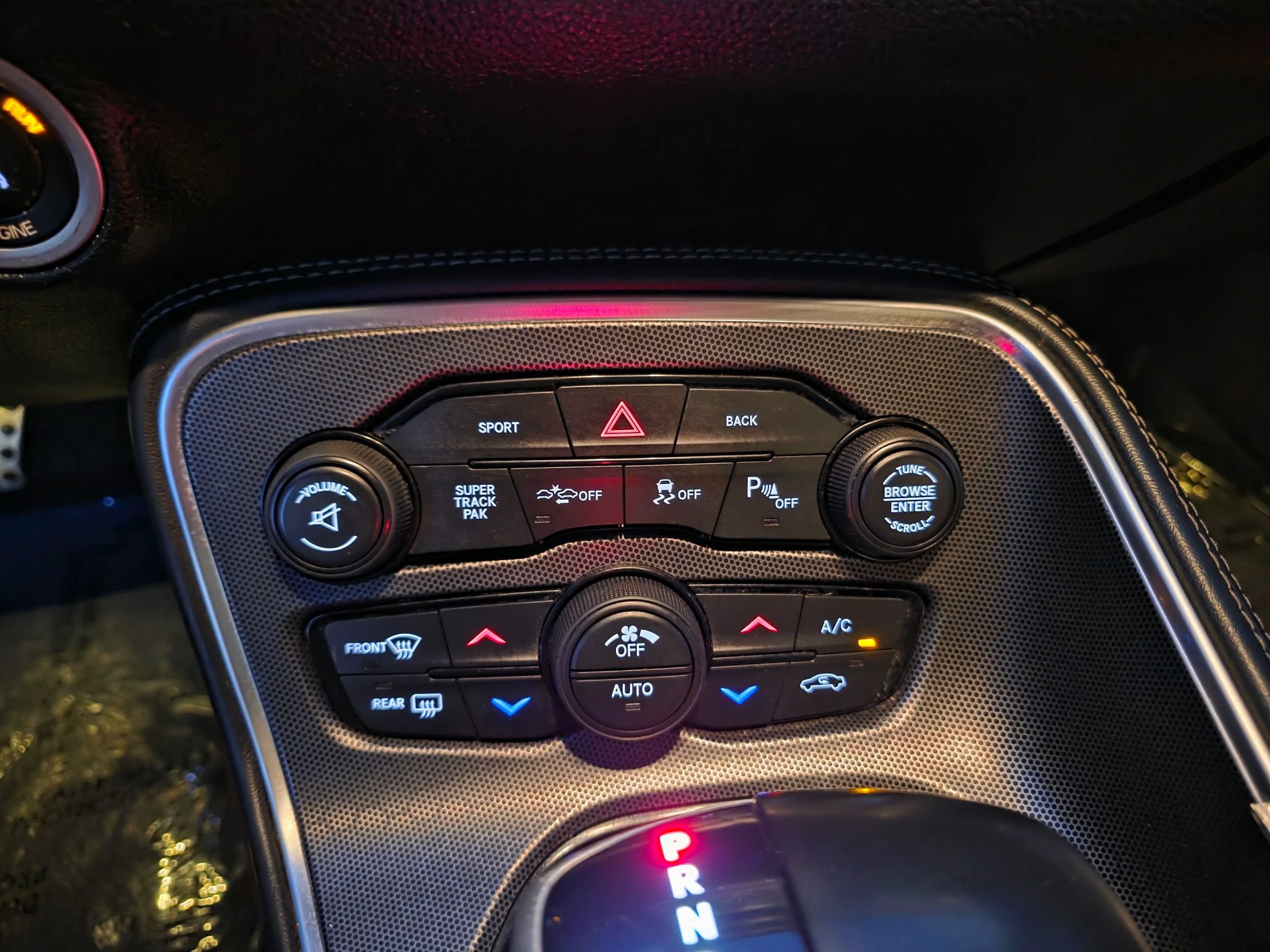 Used 2016 Dodge Challenger R/T Scat Pack w/ Leather Interior Group RWD image 14