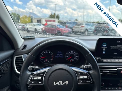 Used 2023 Kia Seltos S w/ Navigation Package AWD/4WD image 20