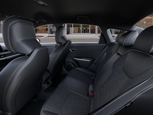 New 2025 Kia K4 GT-Line image 19
