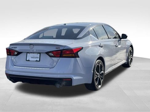 Certified 2023 Nissan Altima 2.5 SR FWD image 4