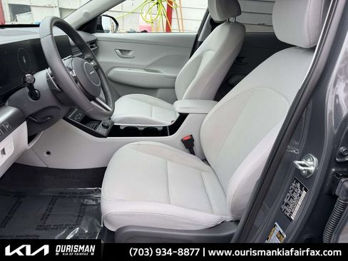 Used 2024 Hyundai Kona SEL w/ Convenience Package image 24