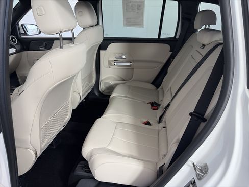 Certified 2025 Mercedes-Benz GLB 250 4MATIC image 7
