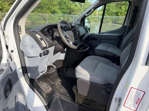 Used 2019 Ford Transit 150 130 Low Roof RWD image 22