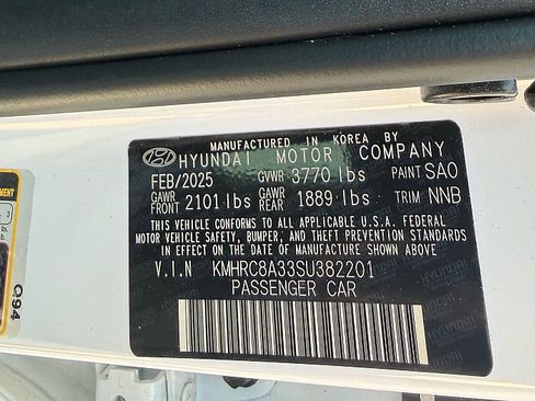 Used 2025 Hyundai Venue Limited FWD image 28