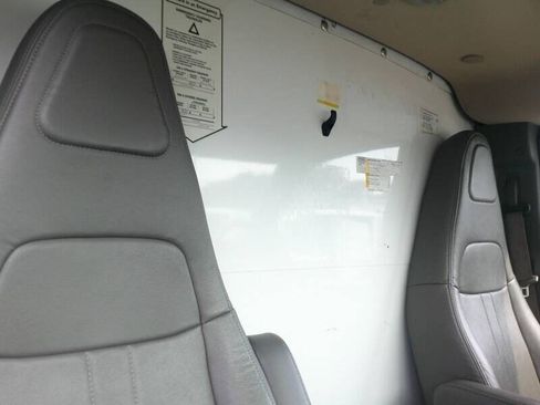 Used 2021 GMC Savana 3500 Extended w/ Power Convenience Package RWD image 18