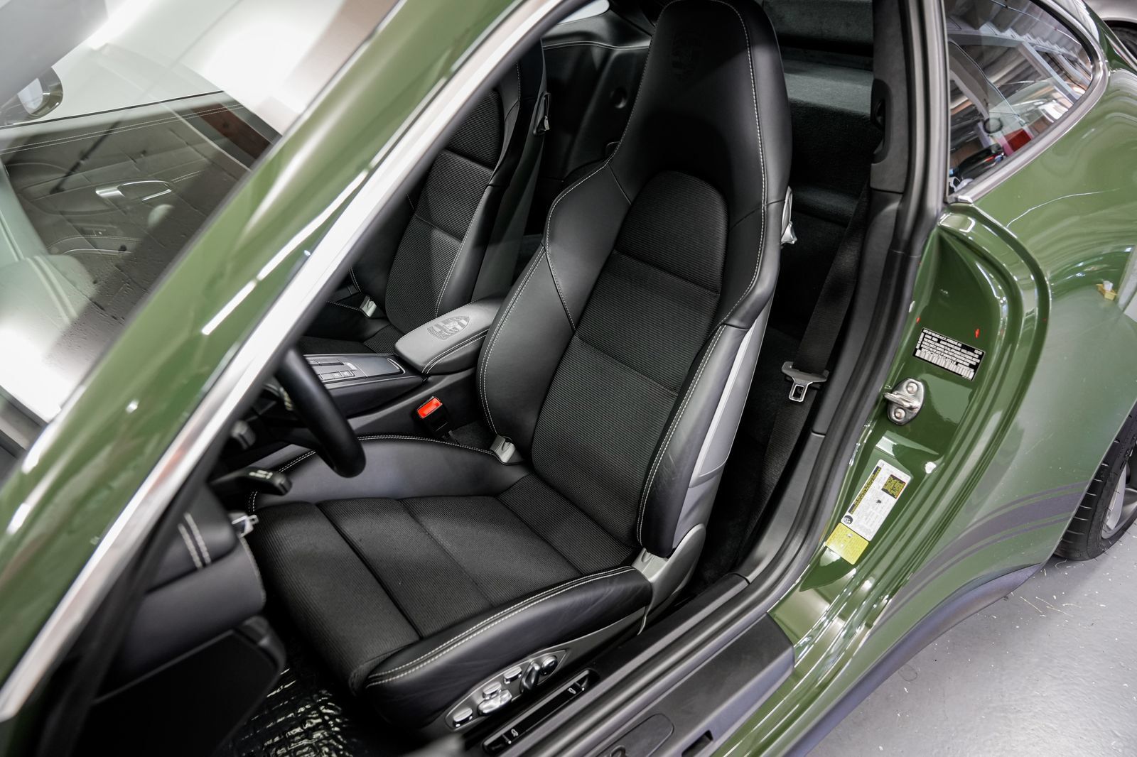 Used 2019 Porsche 911 GT3 RWD image 20