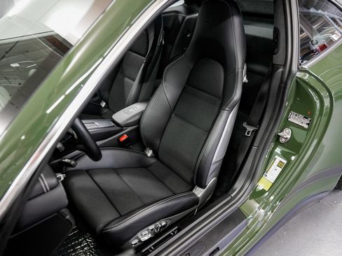 Used 2019 Porsche 911 GT3 RWD image 20