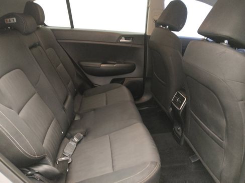 Used 2019 Kia Sportage LX image 19