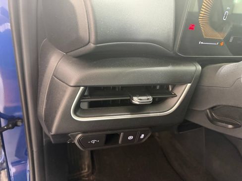 Used 2025 Kia K4 FWD image 14