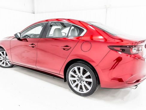 Used 2025 MAZDA MAZDA3 s FWD image 5