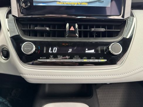 Certified 2025 Toyota Corolla SE FWD image 25