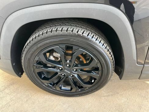 Used 2021 GMC Terrain SLE w/ Elevation Edition FWD image 12