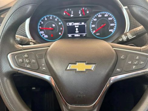 Used 2021 Chevrolet Malibu LT FWD image 17