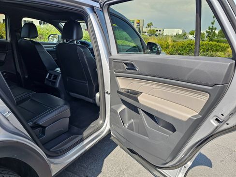 Used 2021 Volkswagen Atlas Cross Sport SE w/ Panoramic Sunroof Package AWD/4WD image 28