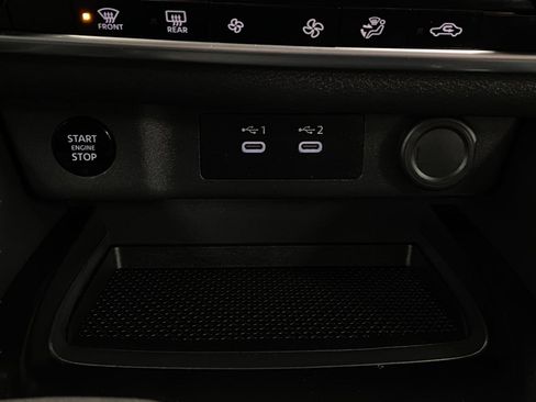 Used 2025 Nissan Rogue SV image 26