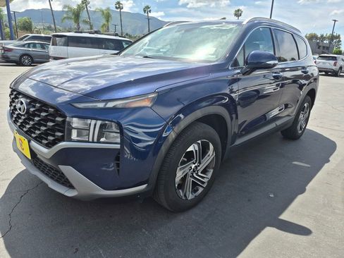 Used 2023 Hyundai Santa Fe SEL image 2