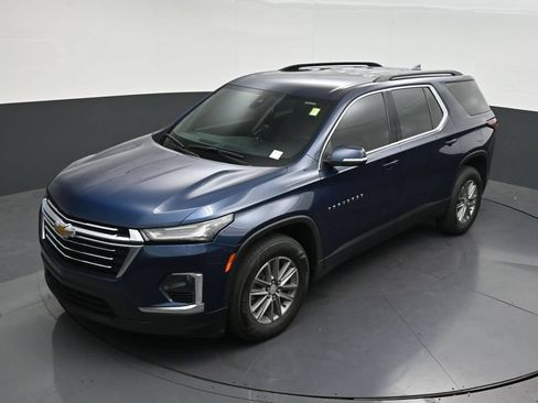 Used 2023 Chevrolet Traverse LT FWD image 16