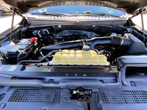 Certified 2021 Ford Expedition XLT image 29