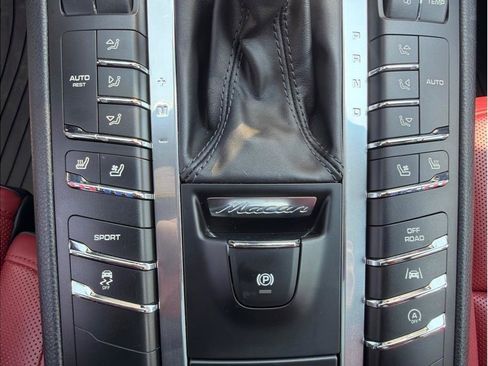 Used 2017 Porsche Macan S AWD/4WD image 21
