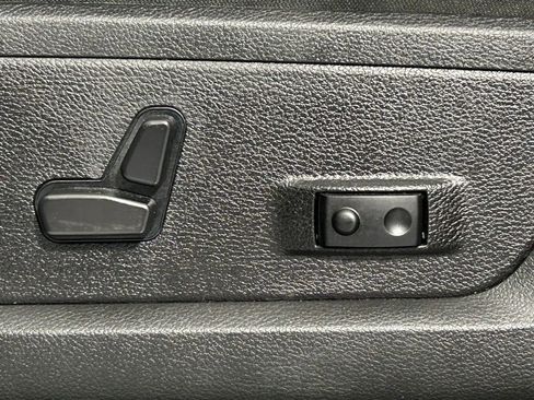 Used 2024 RAM 2500 Big Horn w/ Night Edition image 30