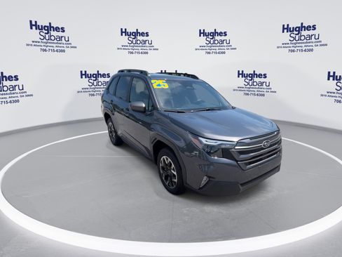 Certified 2025 Subaru Forester Limited AWD/4WD image 3