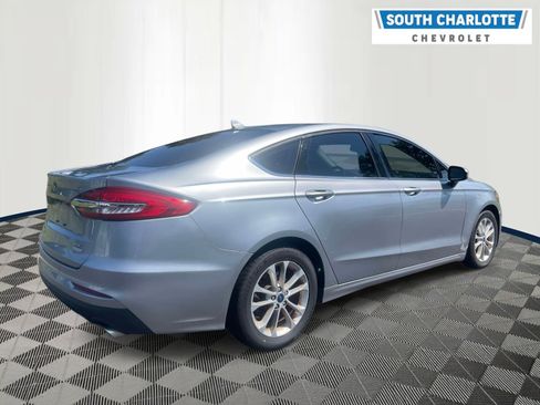 Used 2020 Ford Fusion SE FWD image 4