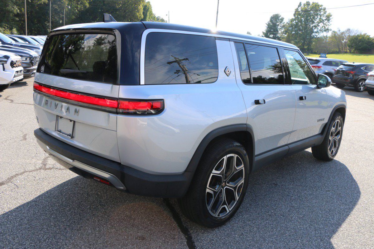 Used 2025 Rivian R1S Adventure Dual AWD/4WD image 8